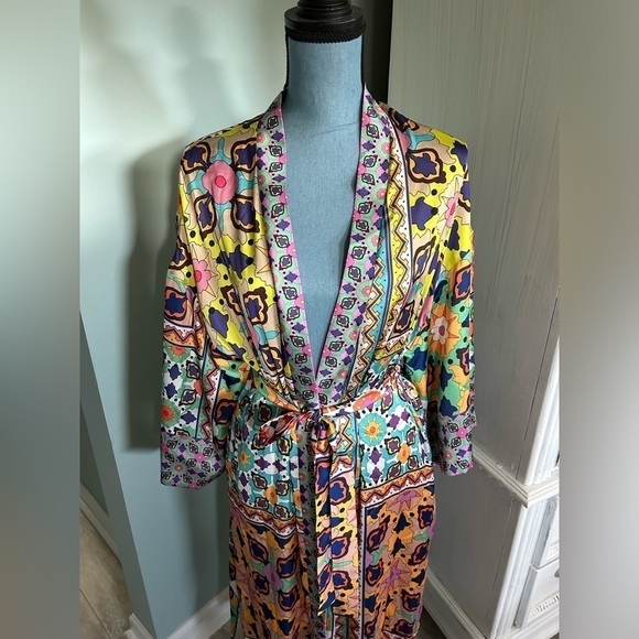 Colorful Kimono Robe by ZARA Size XS Oversized Brand New Silky Satin Feel - Picture 13 of 13